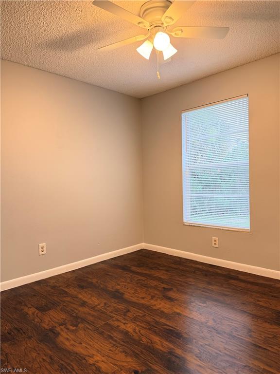 TWIN LAKES - Residential
