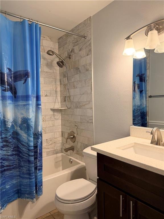 TWIN LAKES - Residential