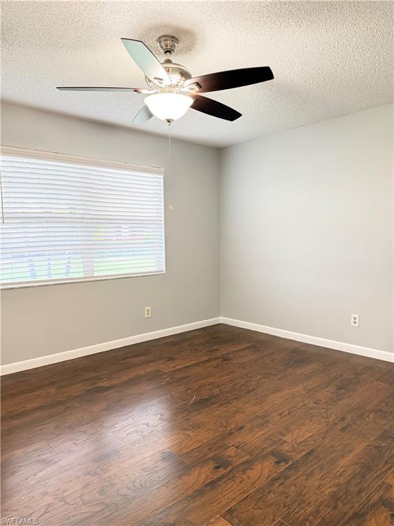 TWIN LAKES - Residential