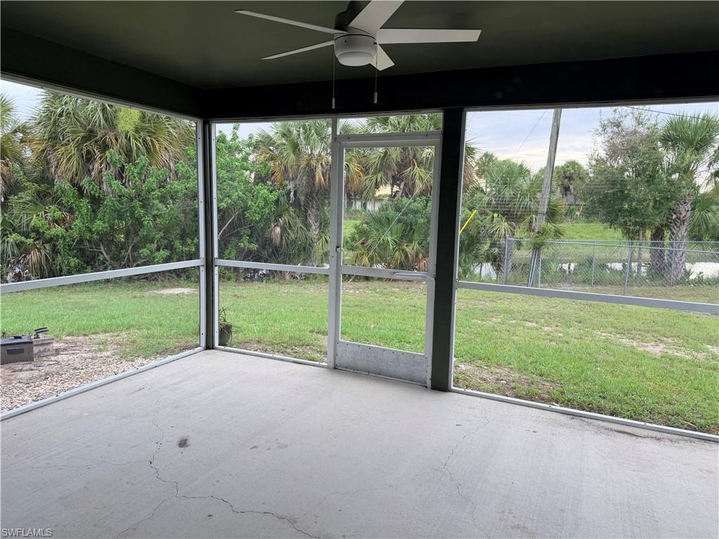 TWIN LAKES - Residential