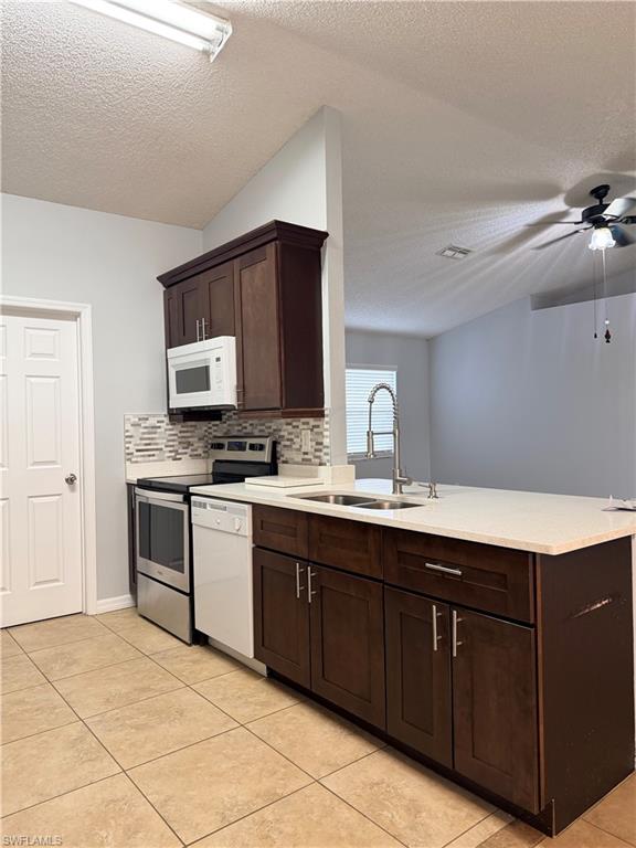 TWIN LAKES - Residential