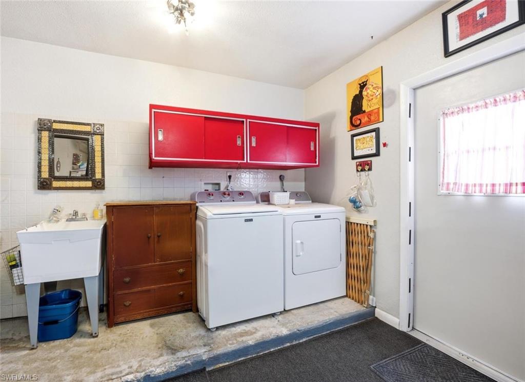 GOLDEN GATE CITY - Residential