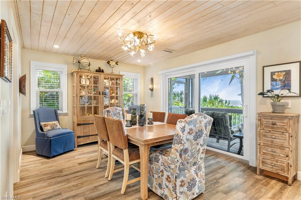SUNSET CAPTIVA - Residential