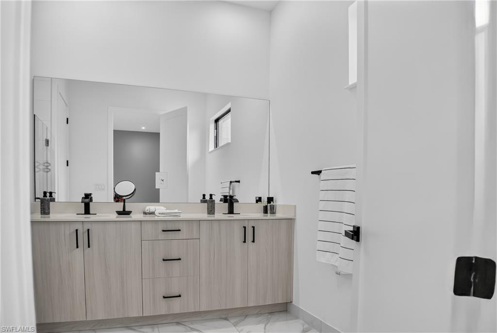 MAPLE RIDGE - Residential