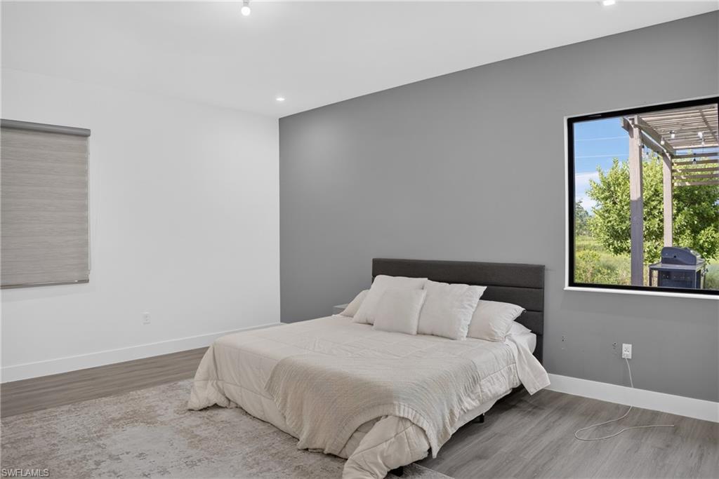 MAPLE RIDGE - Residential