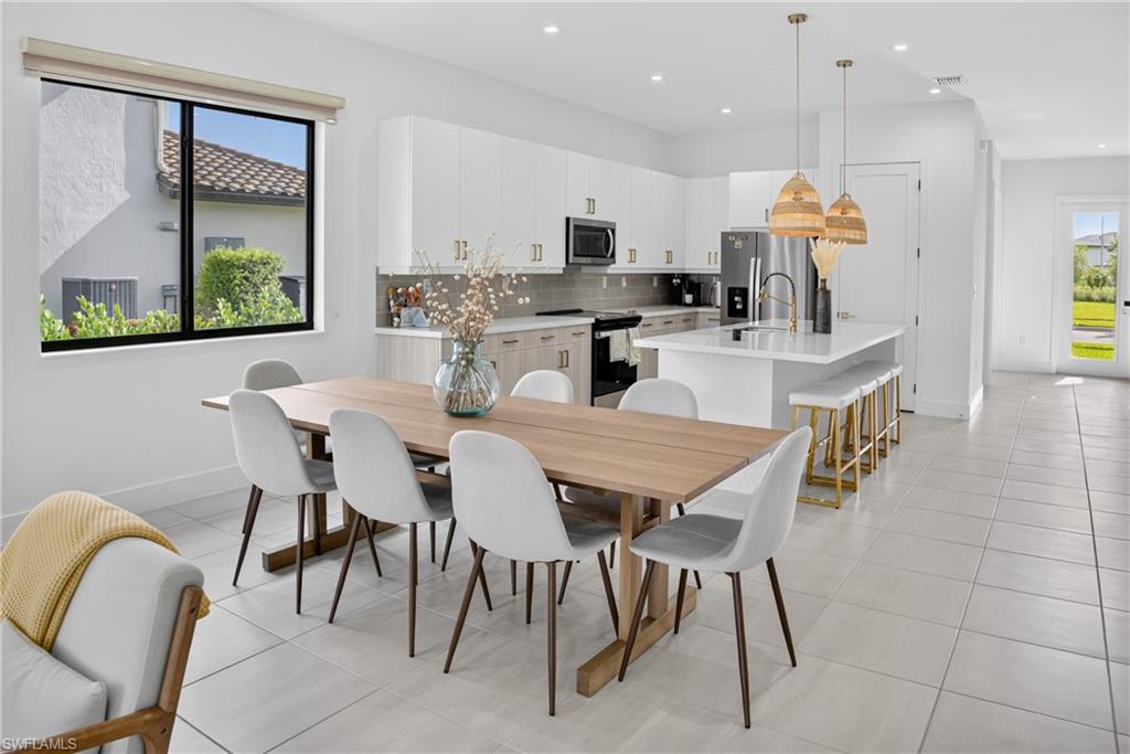 MAPLE RIDGE - Residential