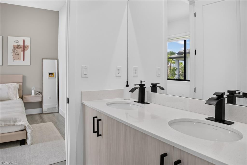 MAPLE RIDGE - Residential