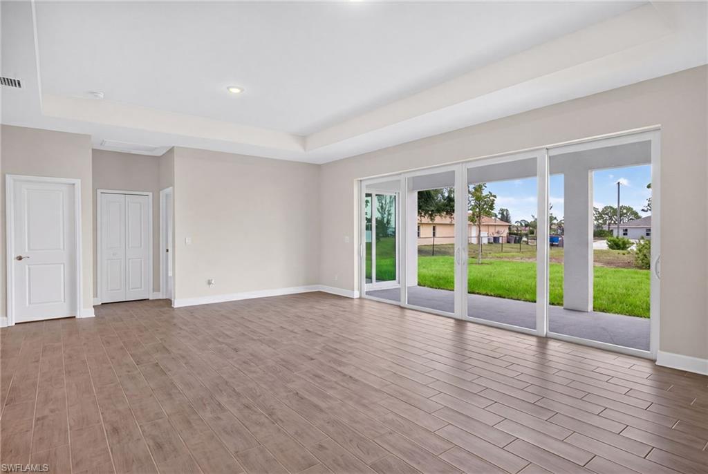 CAPE CORAL - Residential