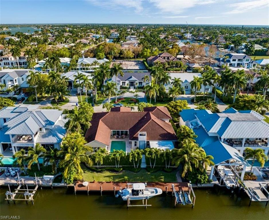 AQUALANE SHORES - Residential