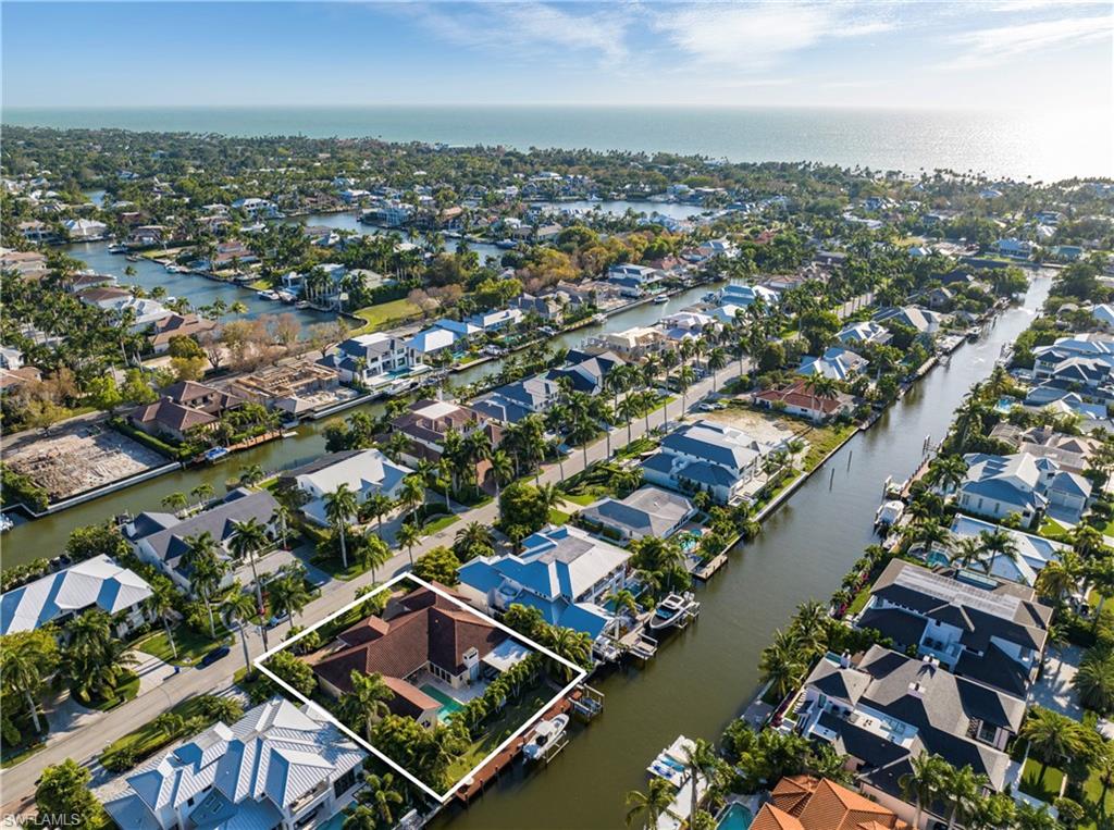 AQUALANE SHORES - Residential