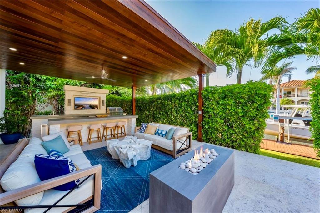 AQUALANE SHORES - Residential