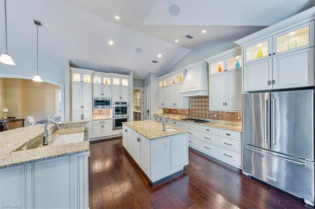 AQUALANE SHORES - Residential