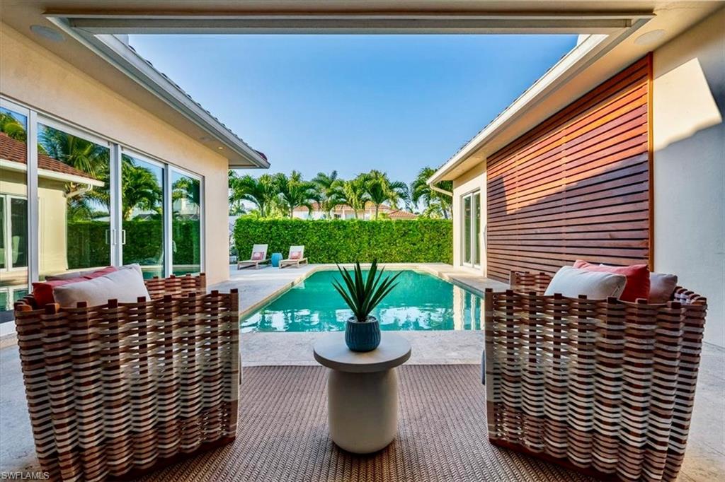 AQUALANE SHORES - Residential
