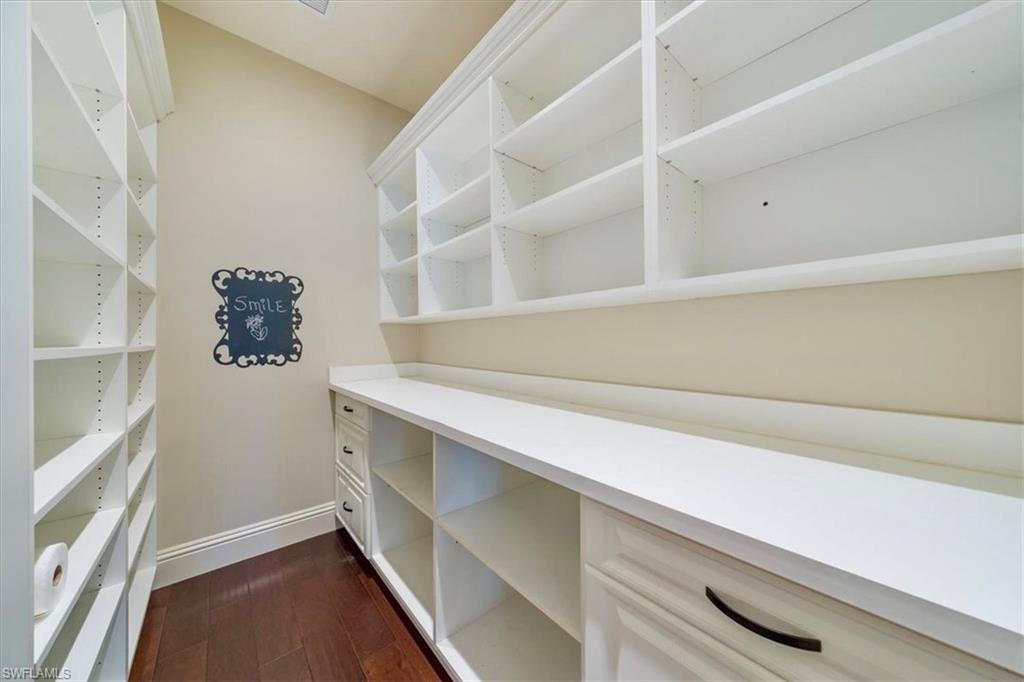 AQUALANE SHORES - Residential