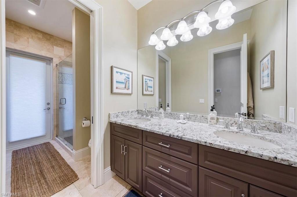 AQUALANE SHORES - Residential