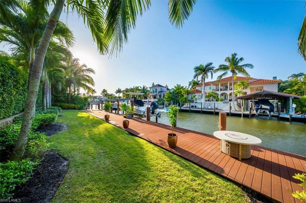 AQUALANE SHORES - Residential