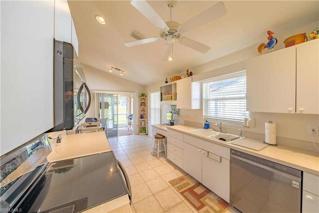 SABAL SPRINGS GOLF AND RACQUET CLUB - Residential