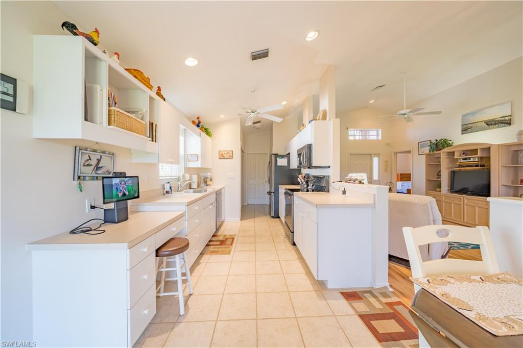 SABAL SPRINGS GOLF AND RACQUET CLUB - Residential