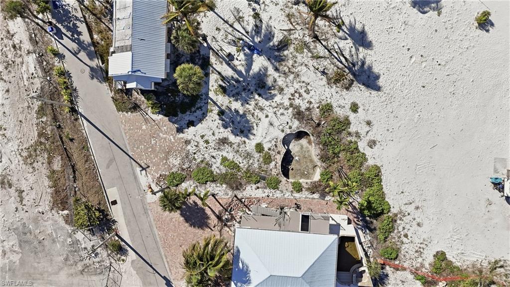 CRESENT BEACH PLAZA - Land