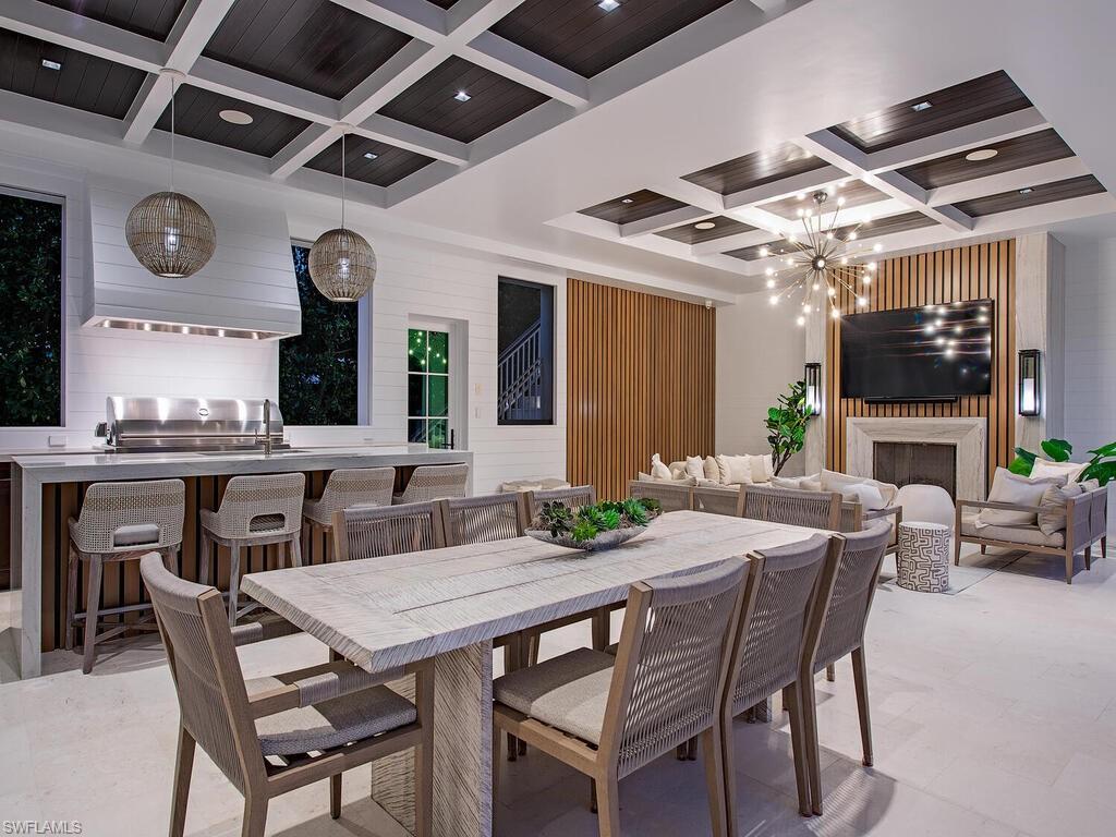 AQUALANE SHORES - Residential