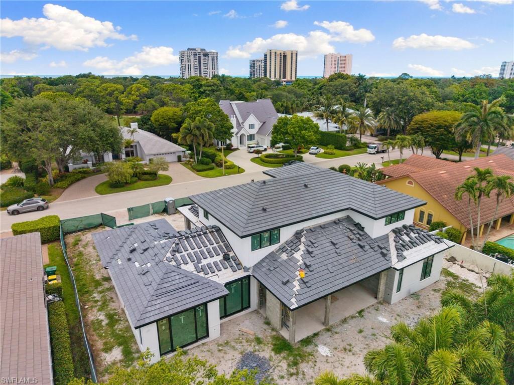 PELICAN BAY WOODS - Residential