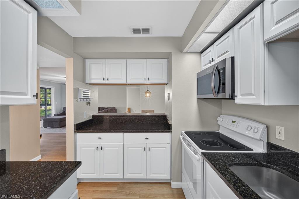 SUMMERLIN WOODS - Residential