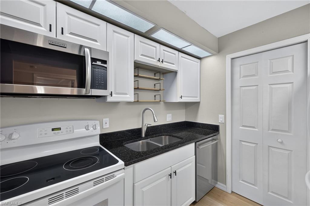 SUMMERLIN WOODS - Residential