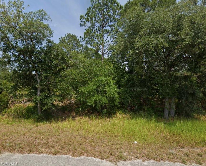 For sale in the growing city of Sebring, Florida.  A prime .28-acre lot offering an excellent opportunity for investors, builders, or buyers looking to secure property in this desirable area. The seller is motivated and ready to make a deal. The adjacent lot is also available for purchase, giving you the option to own a combined half-acre of land. This property is ideally located with convenient access to shopping, dining, and local amenities. Don’t miss the chance to invest in one of Sebring’s sought-after locations.