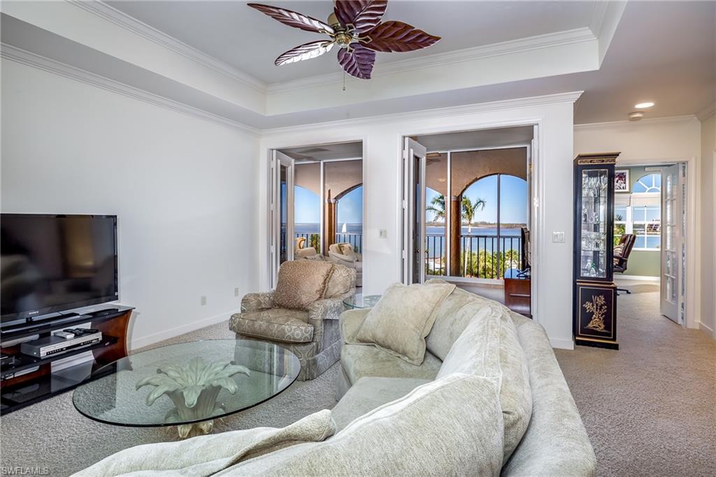 ROYAL MARCO POINT - Residential