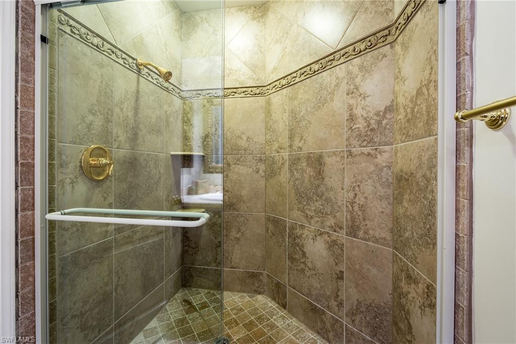 ROYAL MARCO POINT - Residential