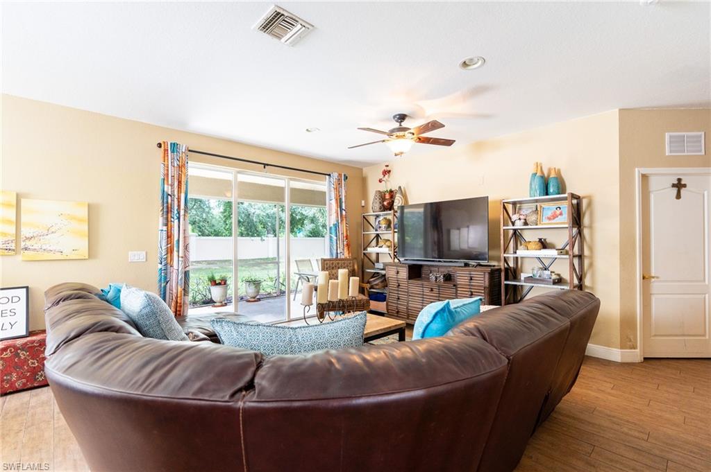 OLYMPIA POINTE - Residential Lease