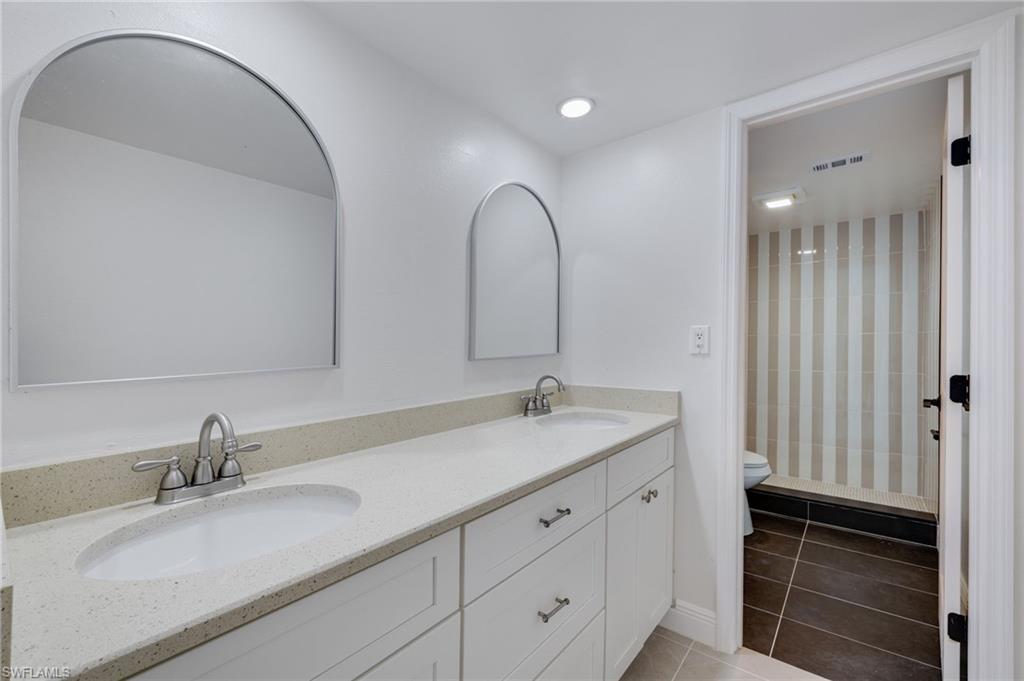 PARKWOODS TOWNHOUSE COMMUNITY - Residential