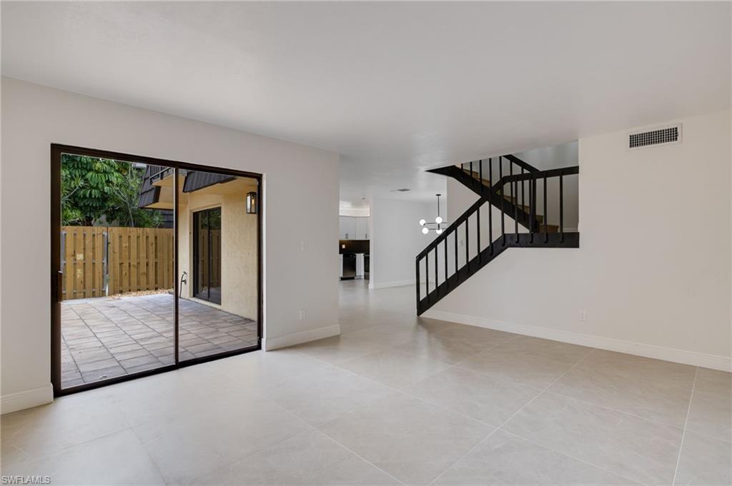 PARKWOODS TOWNHOUSE COMMUNITY - Residential