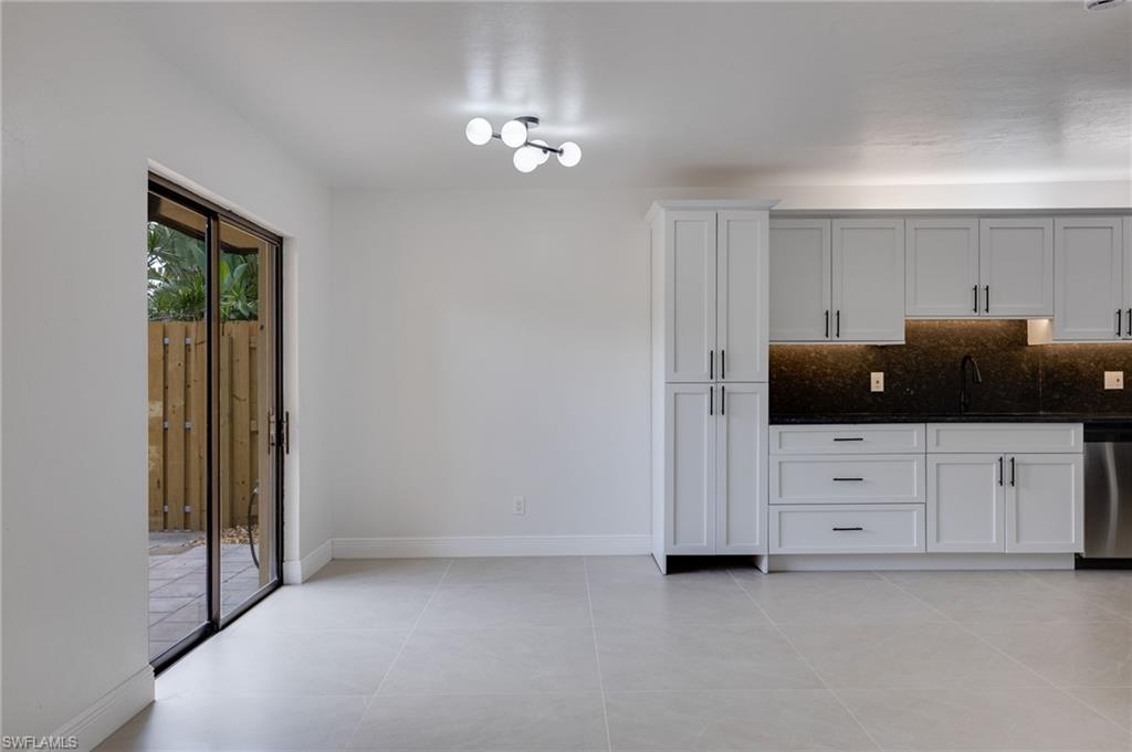 PARKWOODS TOWNHOUSE COMMUNITY - Residential