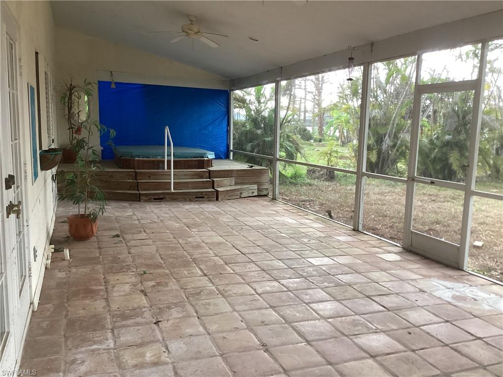 TROPICAL HOMESITES - Residential