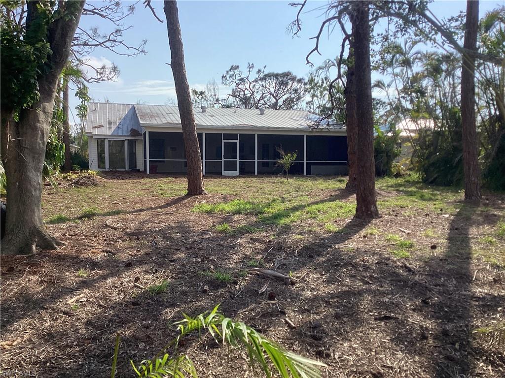 TROPICAL HOMESITES - Residential