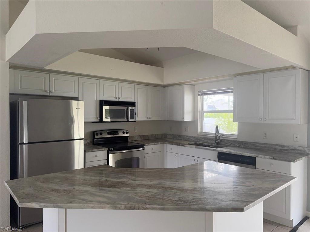 CAPE CORAL - Residential Lease