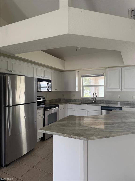 CAPE CORAL - Residential Lease