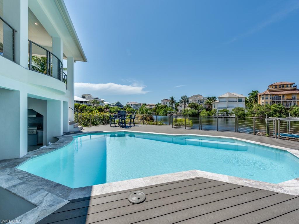 BAYFRONT GARDENS - Residential