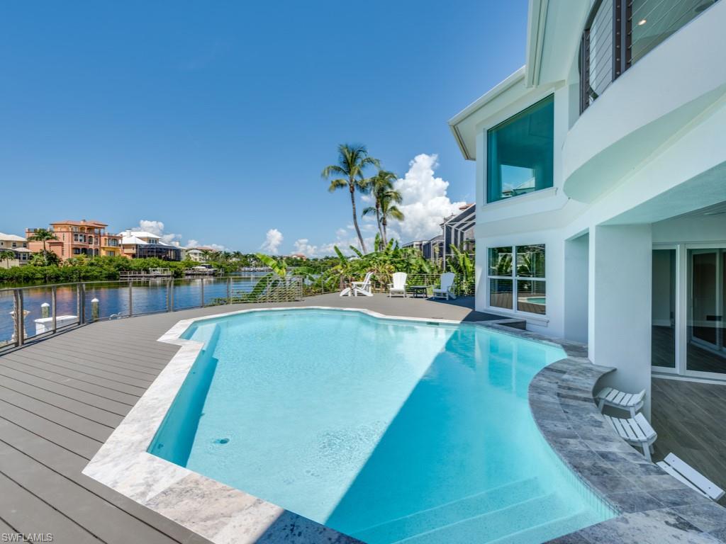 BAYFRONT GARDENS - Residential