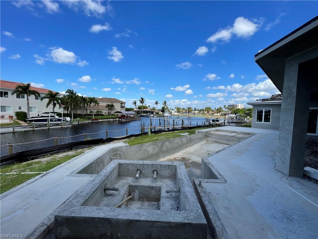 TOWN AND RIVER - Residential