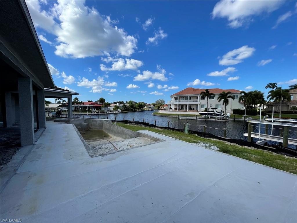 TOWN AND RIVER - Residential