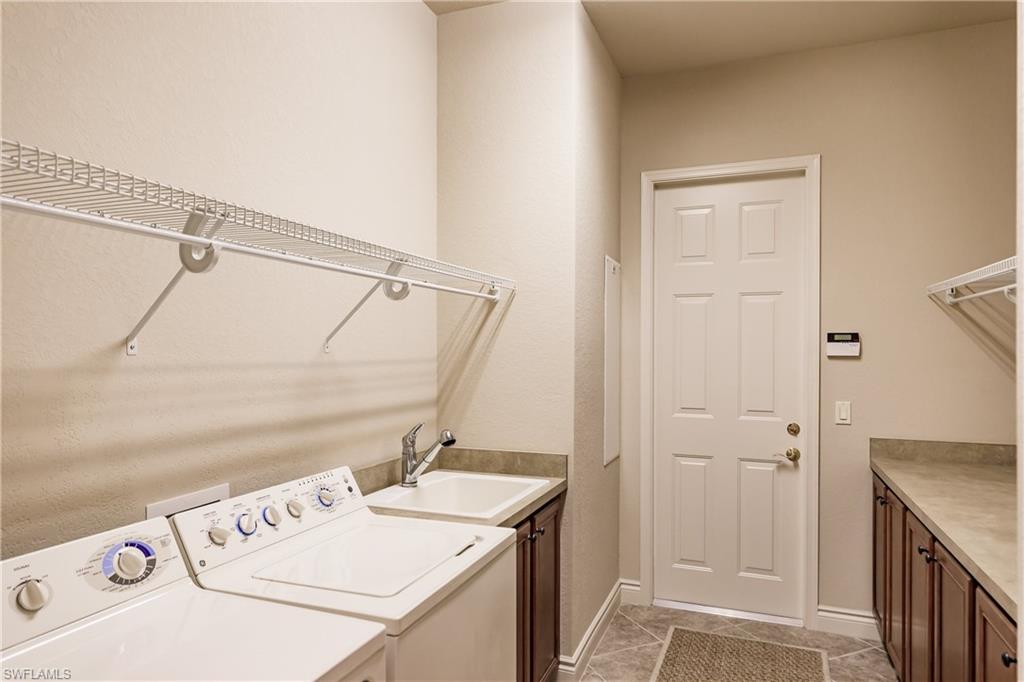 SABAL POINT - Residential