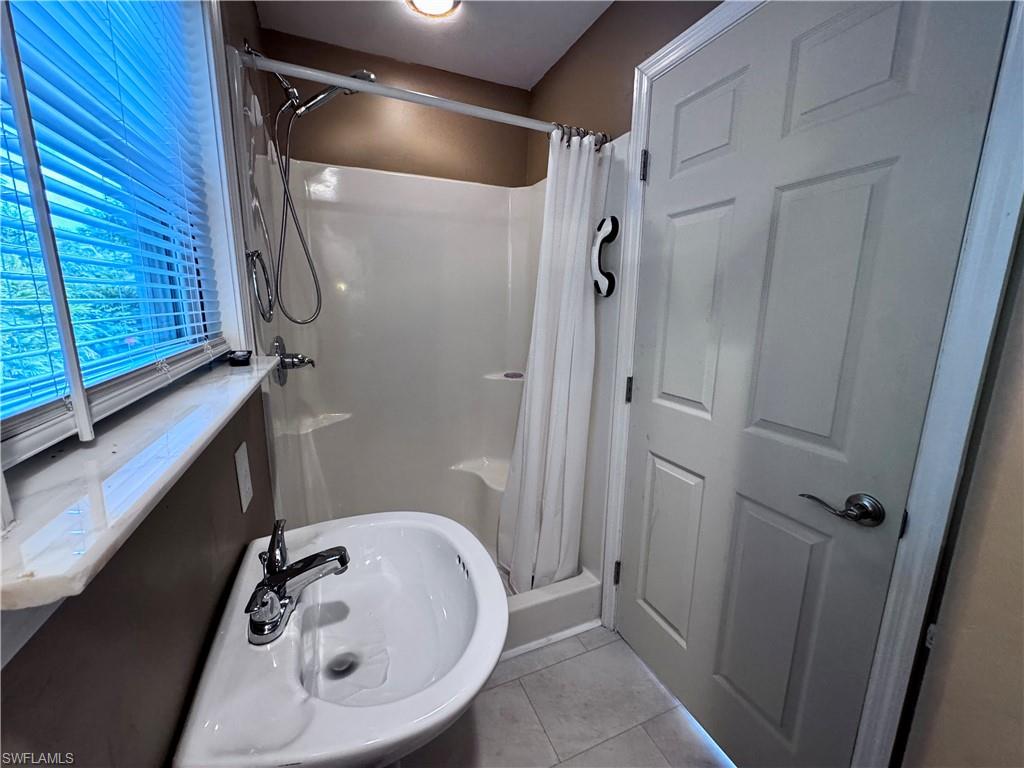 RIVERBEND MOTORCOACH RESORT - Land