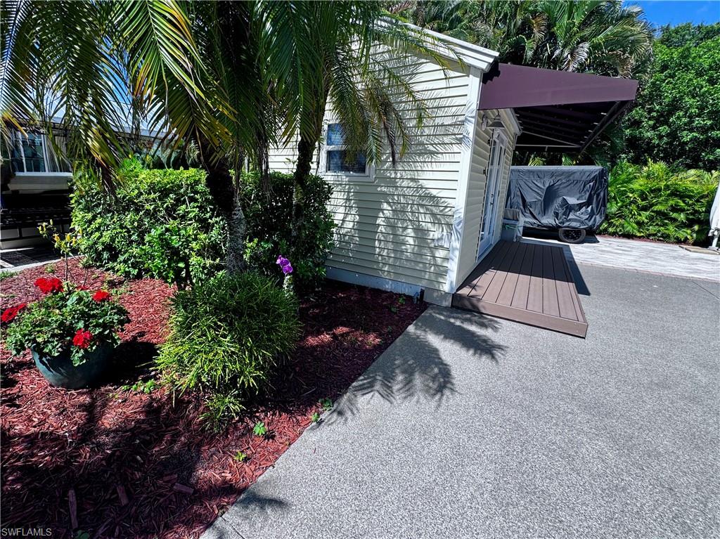 RIVERBEND MOTORCOACH RESORT - Land