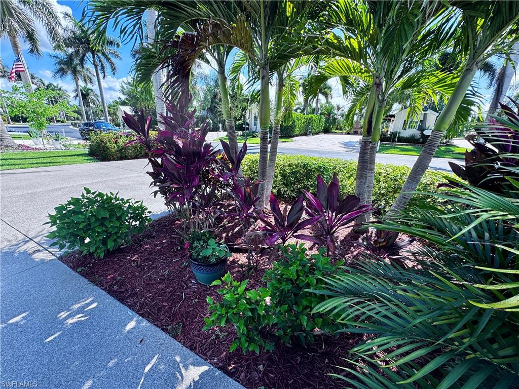 RIVERBEND MOTORCOACH RESORT - Land