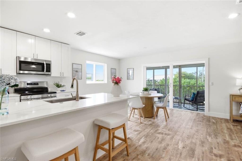 SANIBEL ARMS - Residential