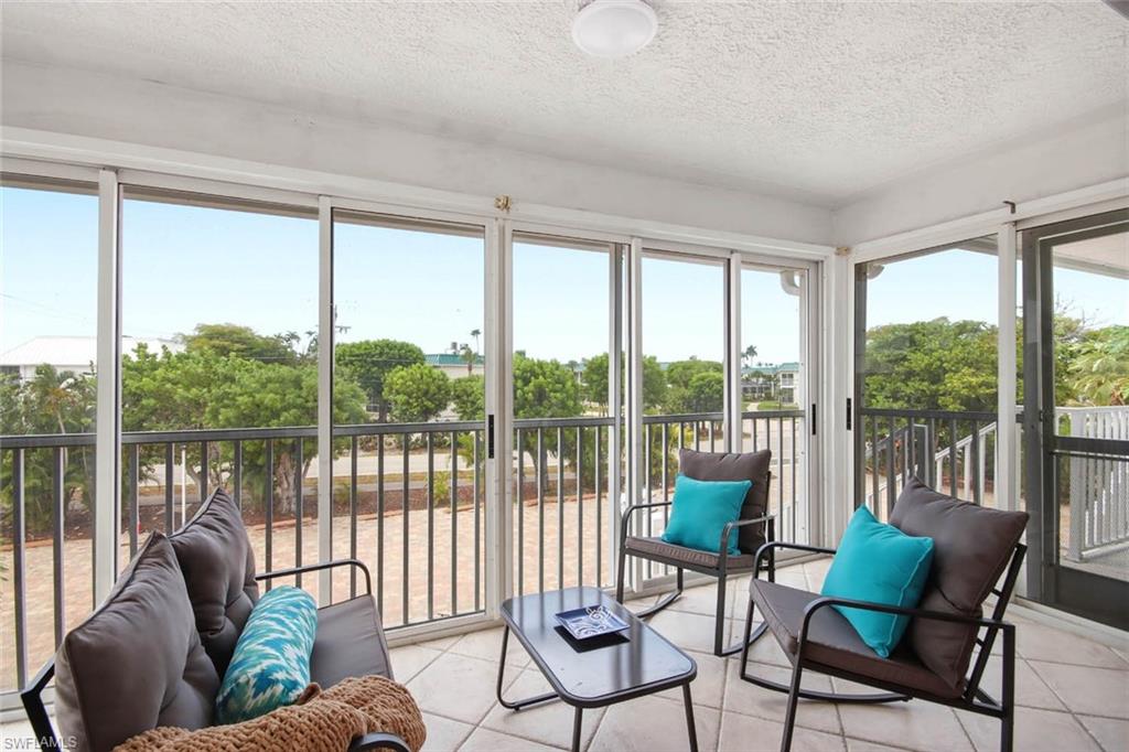 SANIBEL ARMS - Residential