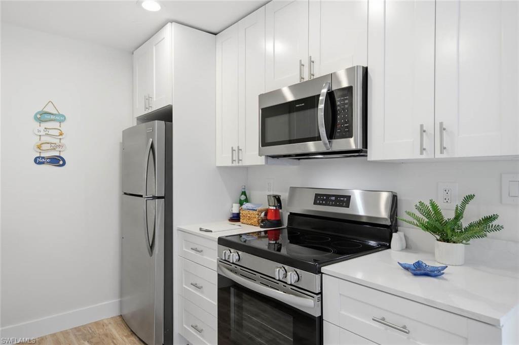 SANIBEL ARMS - Residential