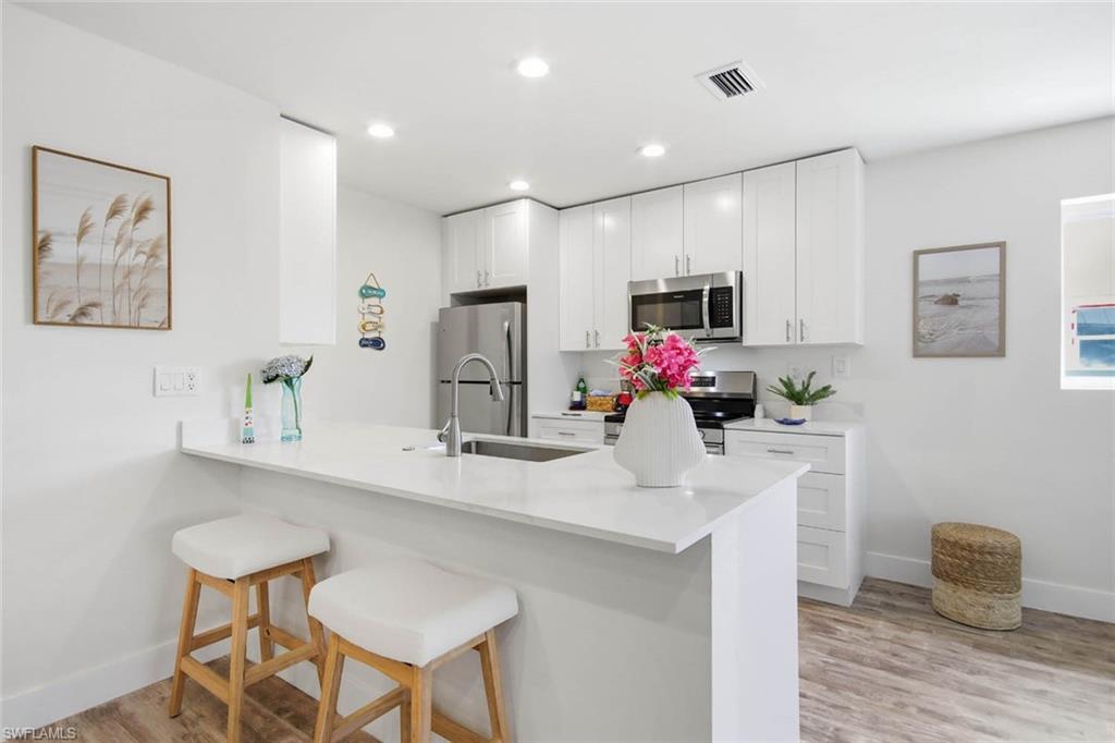 SANIBEL ARMS - Residential